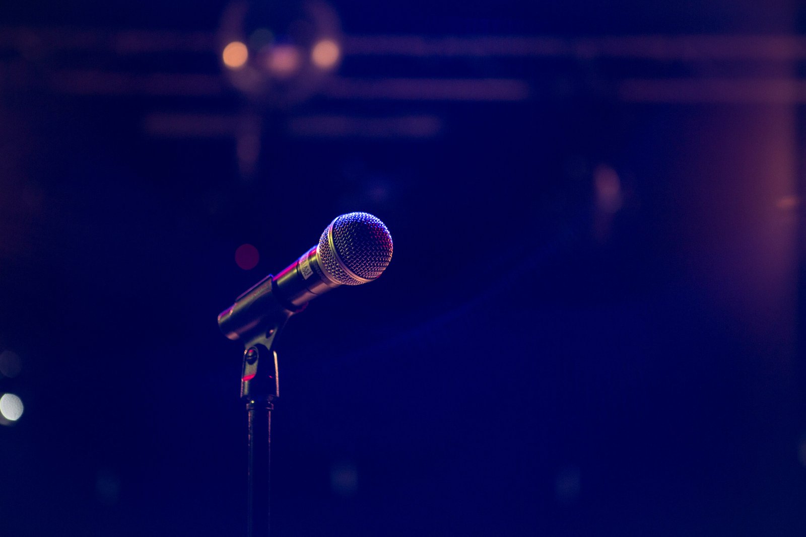 Grupă de cursanți la cursul de Public Speaking Teatru Simplu